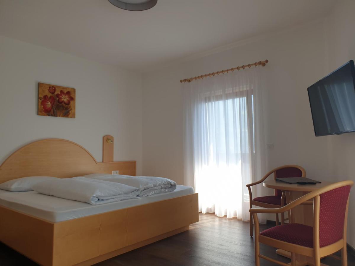 Hotel Garni Herz Tirolo Luaran gambar